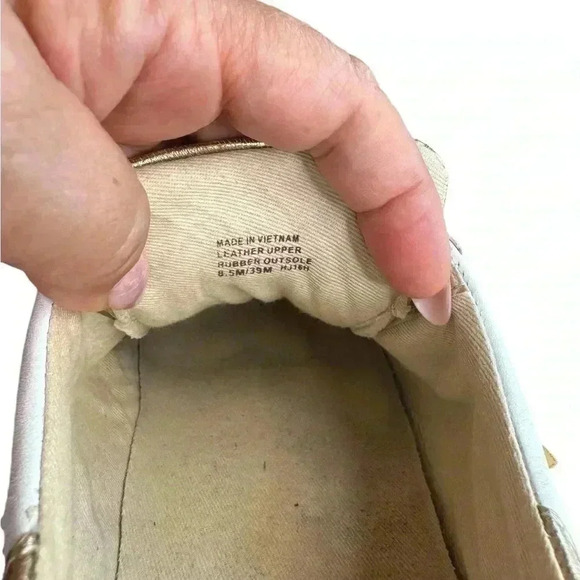 Michael Kors Lola White/Hold leather sneakers size 8.5. - Picture 3 of 11